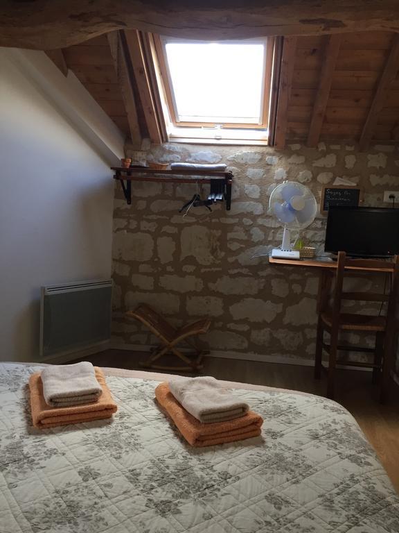 Les Caves Hotel Ambillou-Chateau Exterior photo