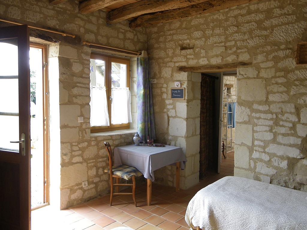 Les Caves Hotel Ambillou-Chateau Exterior photo