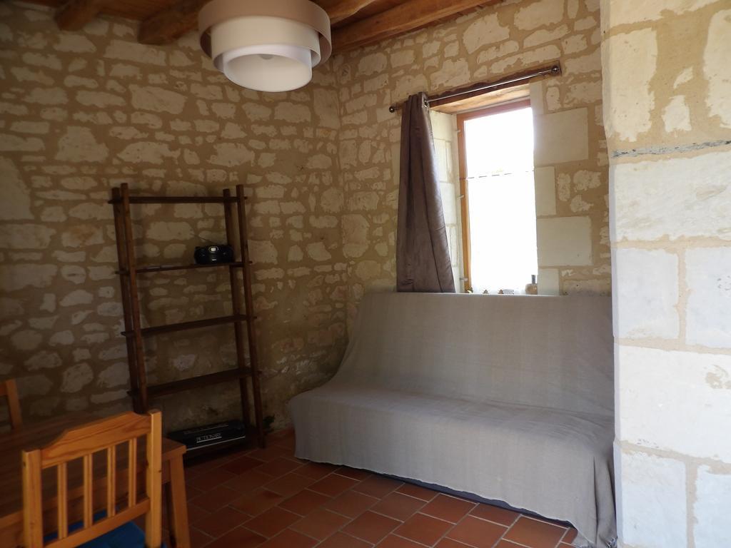 Les Caves Hotel Ambillou-Chateau Exterior photo